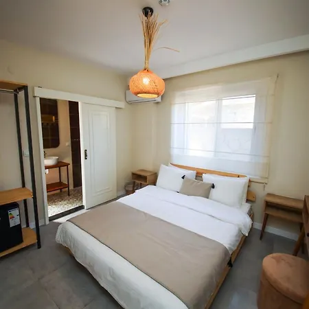 The One Alacati Bed & Breakfast Çeşme