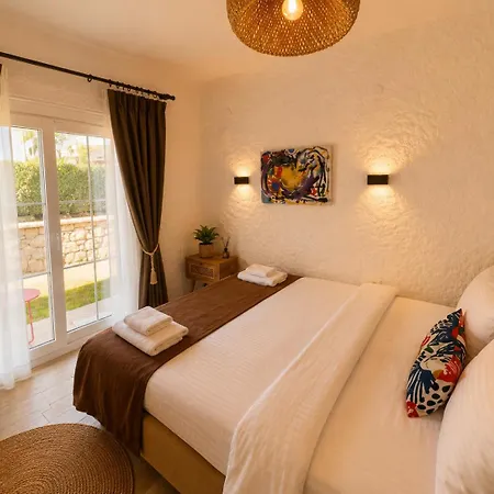 The One Alacati فندق مبيت وإفطار Çeşme